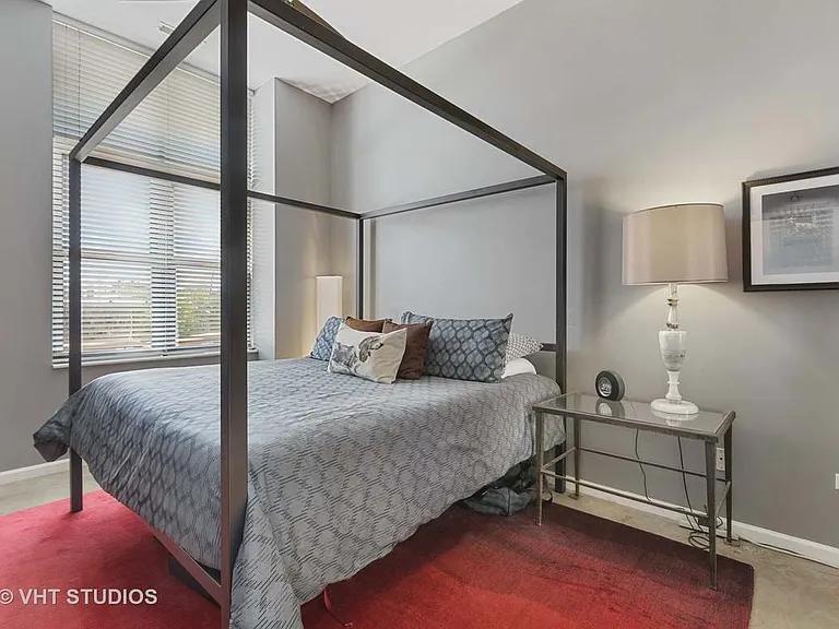 3631 N Halsted St #211 — Photo 8
