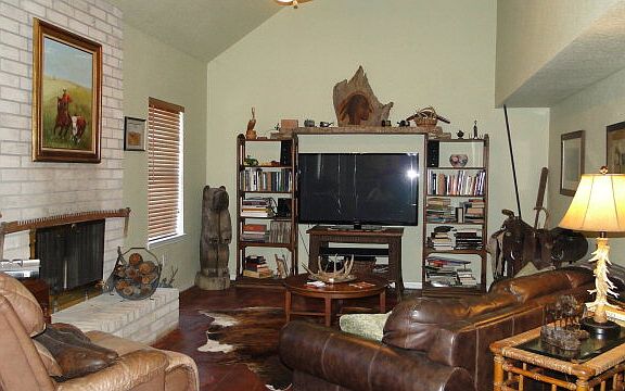 2nd image of 237 Zoeller Ln