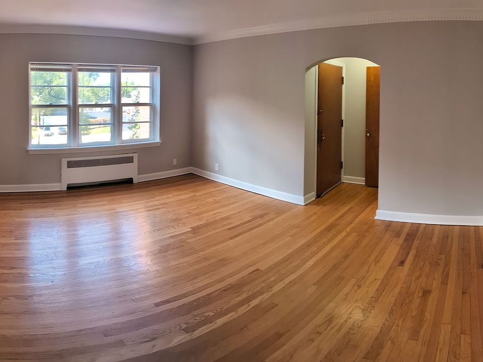 1st image of 5425-33 W Martin Dr #302