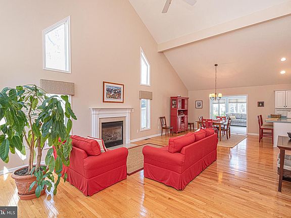 2nd image of 6 Sundial Cir