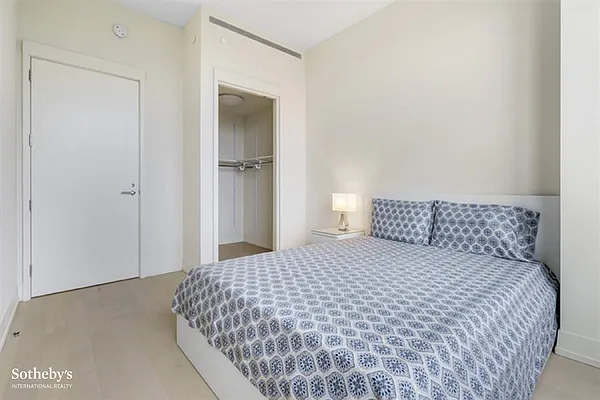 Rented by Sotheby's International Realty | media 18