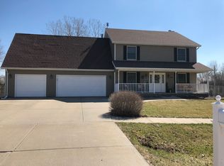 655 Swan Ln, Grand Island, NE 68801