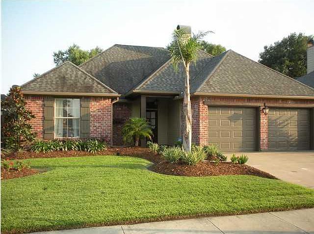 1st image of 208 Southlake Cir