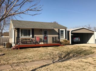 214 W 7th St, Chapman, KS 67431