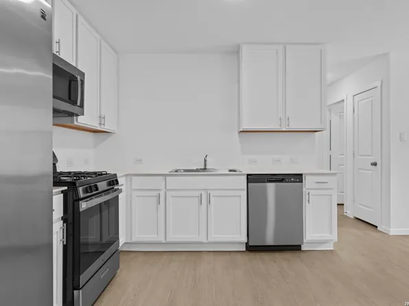 3754 GLADE, San Antonio, TX 78245