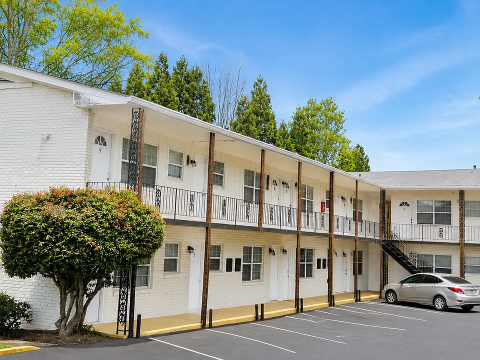 21 Delmont Dr NE #13