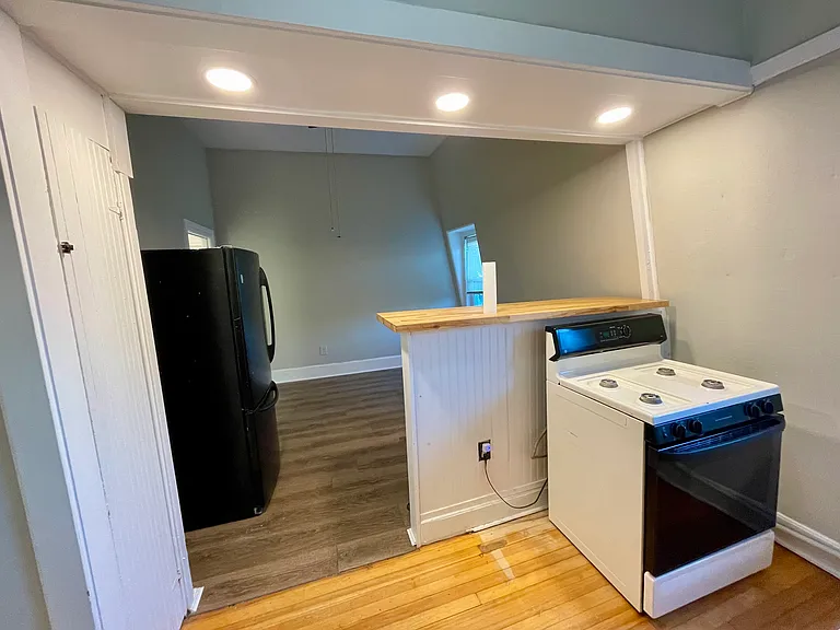 128 Maplewood Ave #3 — Photo 12