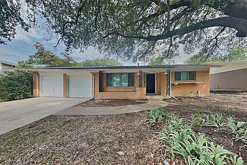 5244 Greene Ave Photo 1