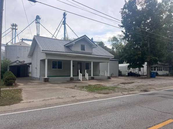 304 W Franklin St, Palestine, IL 62451