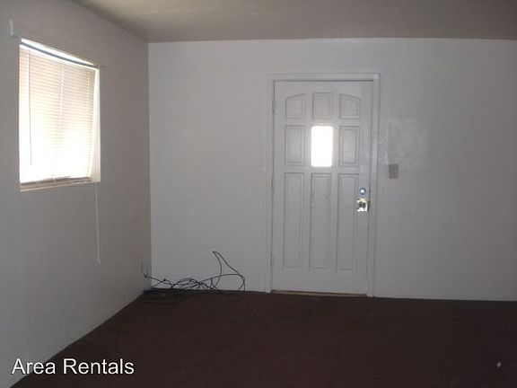 4th image of 112 E Cottage St #A