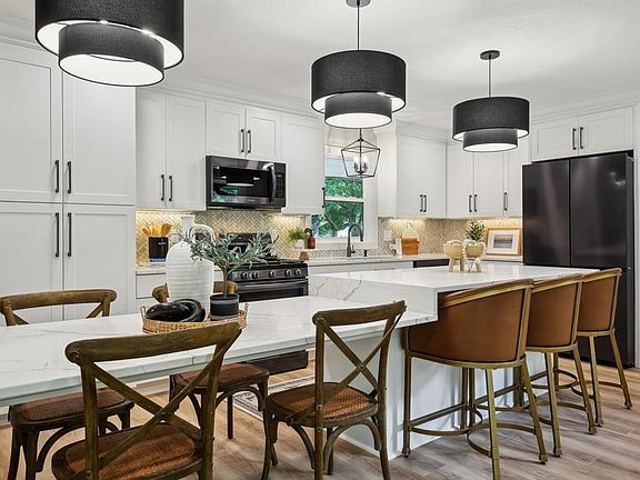 5th image of 6860 Rosemary Rd