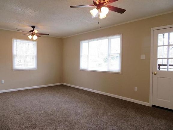 2nd image of 827 Par Ave