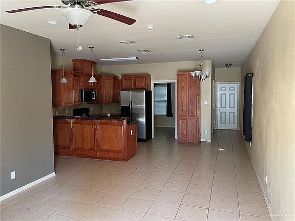 3rd image of 3001 S L St APT 4