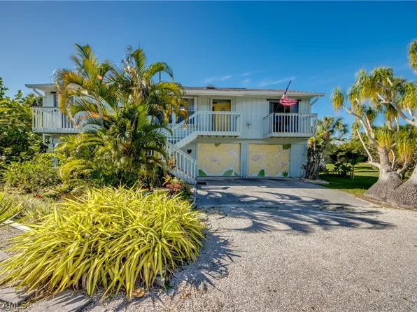 7901 Grande Pine Rd, Bokeelia, FL 33922