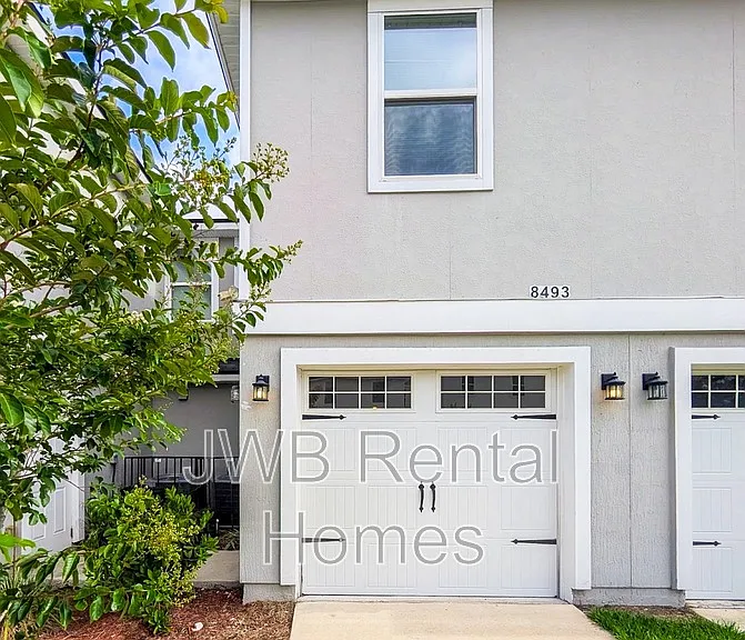 8493 McGirts Village Ln — Photo 12