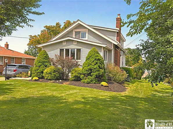 65 S Autumn St, Williamsville, NY 14221