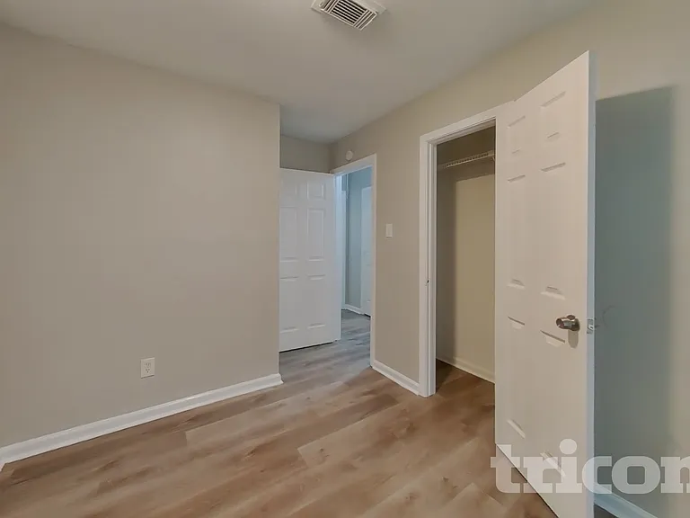 12211 Haroldson Forest Dr — Photo 14