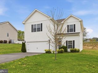 697 Rivanna Run, Falling Waters, WV 25419