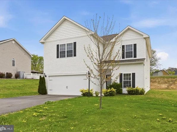697 Rivanna Run, Falling Waters, WV 25419