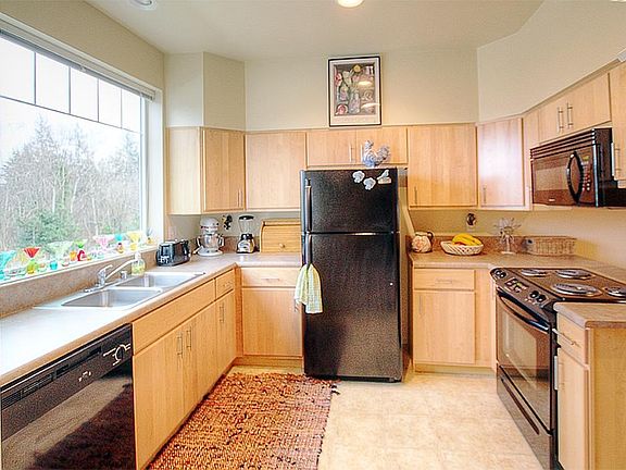 3rd image of 5247 Olympic Dr Unit G