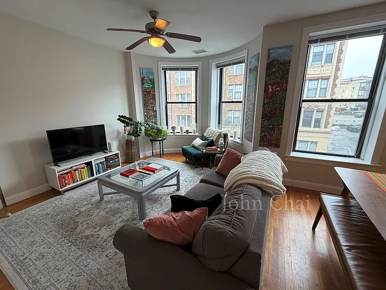 3 Sutherland Rd #2 — Photo 8