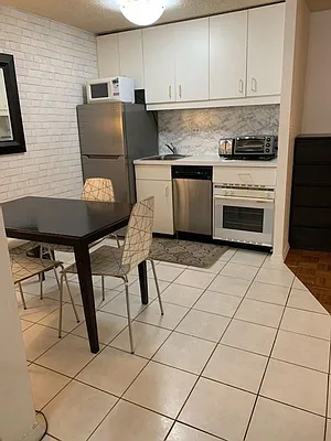 Rented by Marvin Anhalt, LREB | media 11