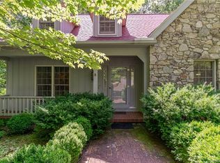 116 John Knox Rd, Black Mountain, NC 28711