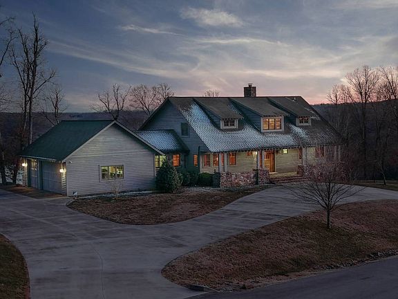 3rd image of 342 Eagle Point Dr