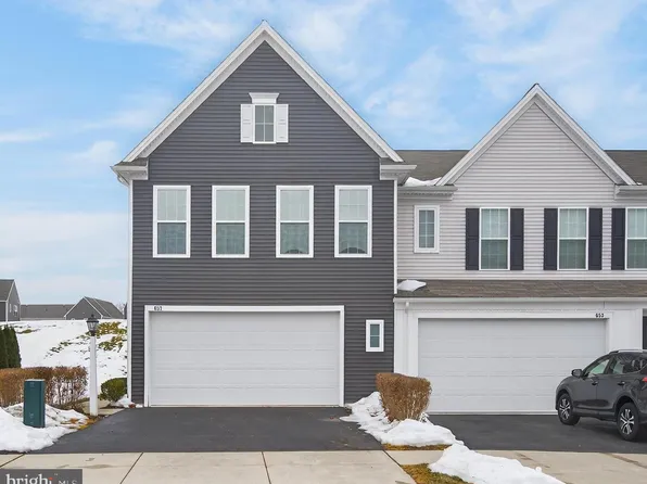 657 Buck Dr, Hummelstown, PA 17036