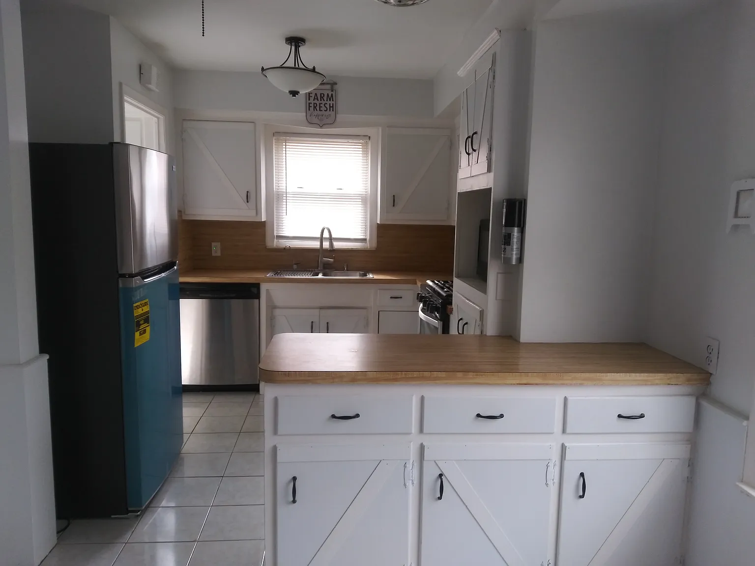 Merriman Rd, Livonia — Photo 2