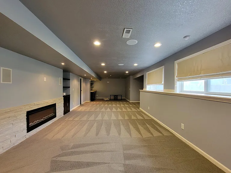 1865 W Ferrel Dr — Photo 37