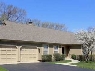 94 Dirleton Ln #2, Inverness, IL 60067