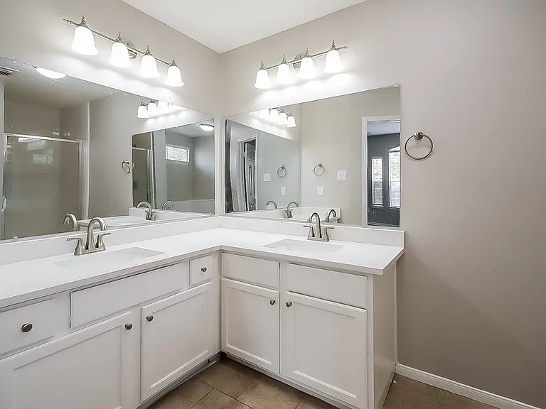 1818 Oak Ridge Dr — Photo 13