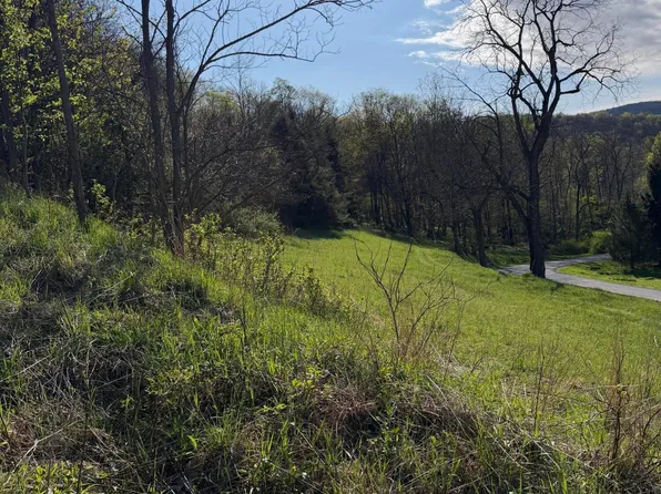 W Carson Valley Rd, Duncansville, PA 16635