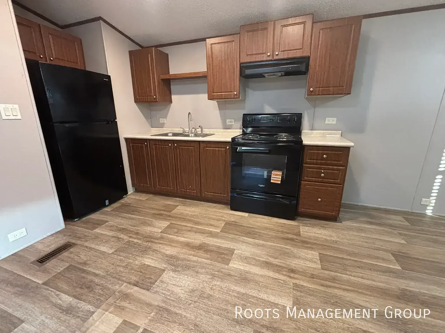 1 Bed 1 Bath Home Available for Lease at Carefree Valley - Apply Now! — Photo 3