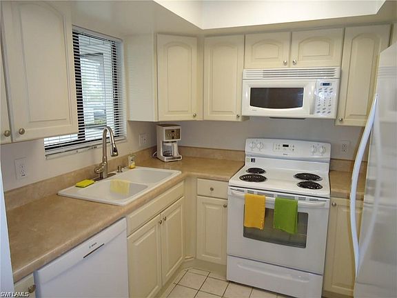 3rd image of 1051 Palm Ave APT 116