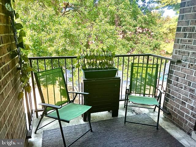 1st image of 15 Silverwood Cir APT 12