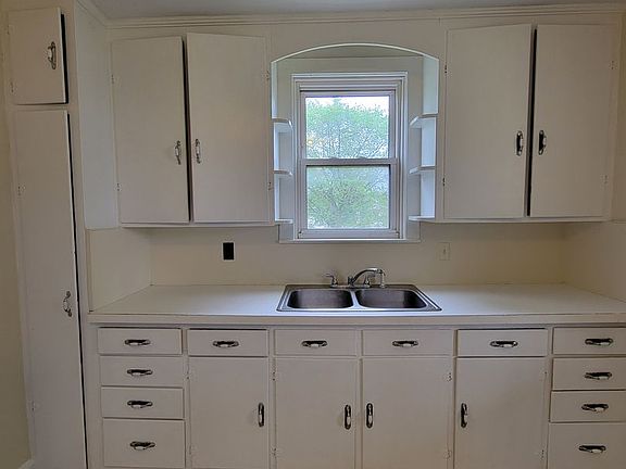 5th image of 308 Grandview Ave #B