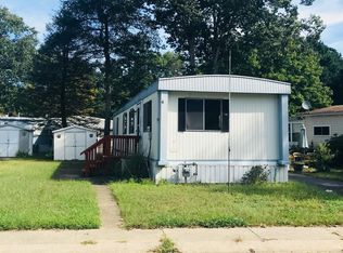 4 Maplewood Dr, Jackson, NJ