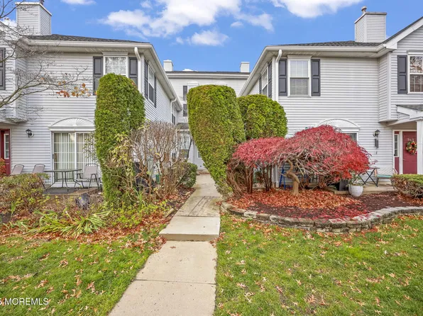 761 Banyan Ct, Morganville, NJ 07751