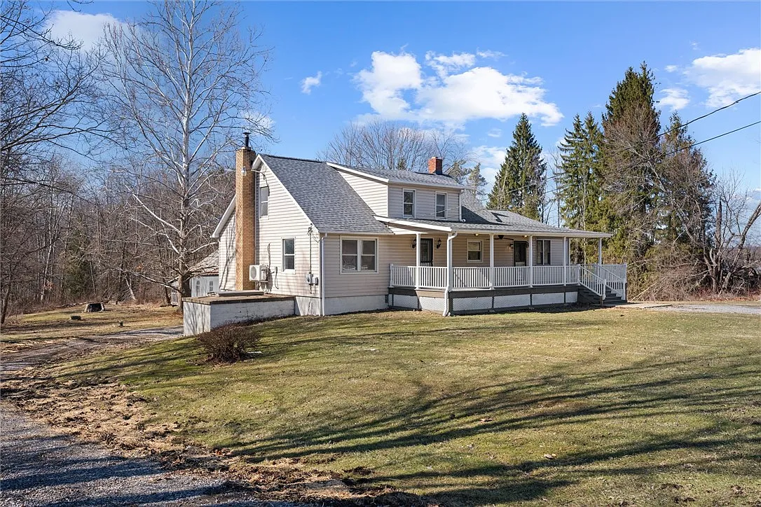 2459 Hillsville Rd photo 1