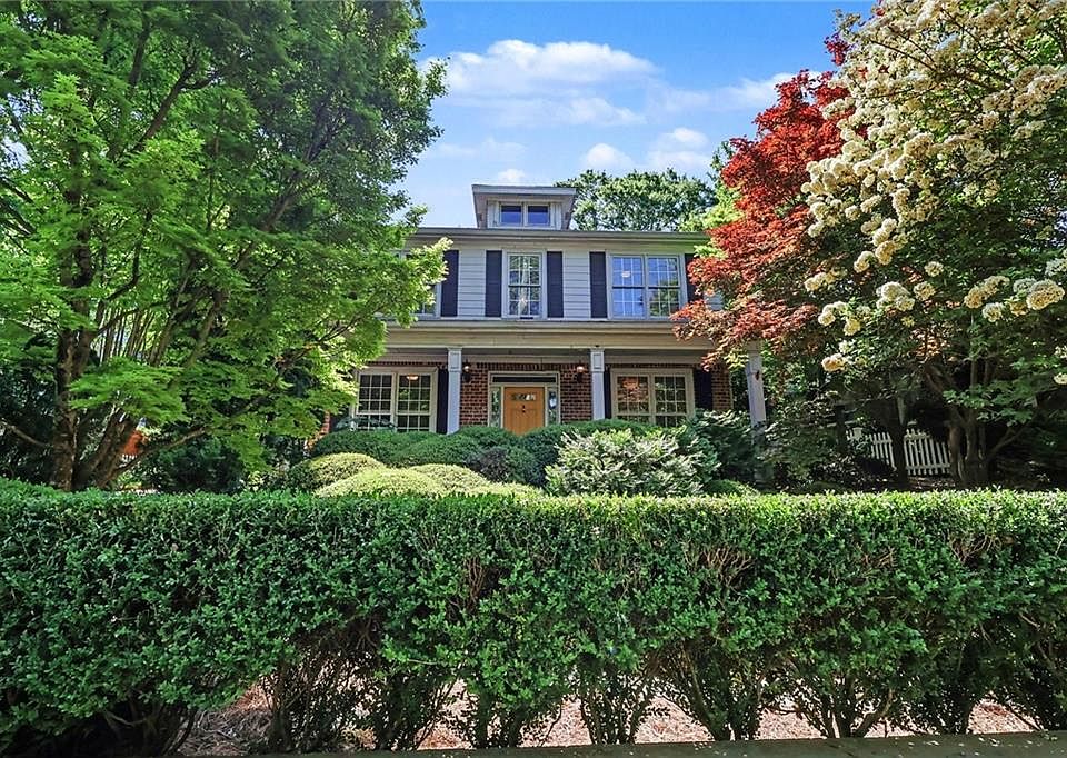1st image of 303 Sycamore Dr