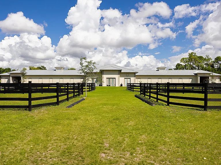 10601 Tamis Trl #STALLS — Photo 12