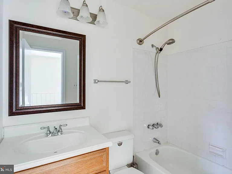 9977 Capperton Dr — Photo 24
