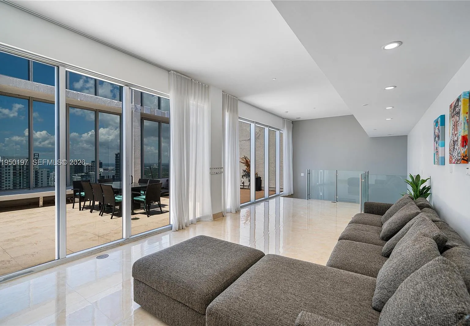 Icon Brickell No Two — Photo 2