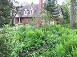 905 Northwoods Rd, Deerfield, IL 60015