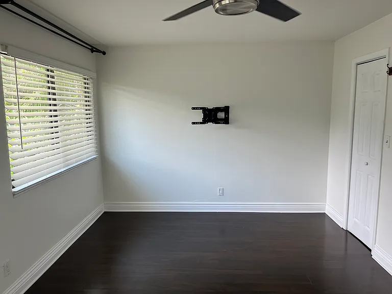 325 City View Dr — Photo 14