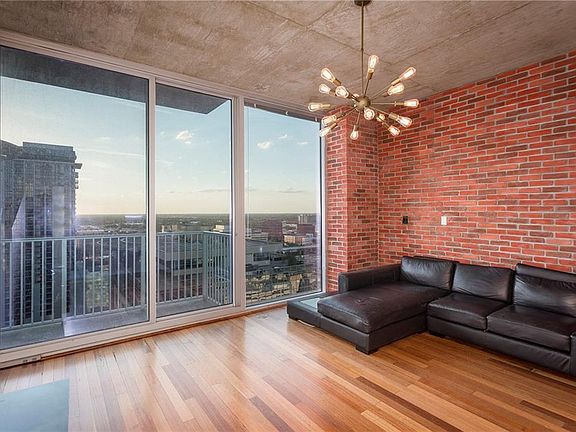 4th image of 155 Court Ave #2012