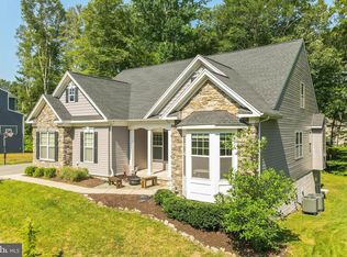 1335 Fairwood Dr, Huntingtown, MD 20639