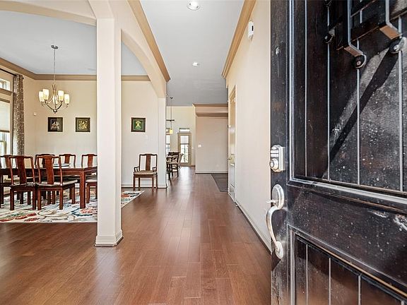 4th image of 2109 Westbourne Park Dr